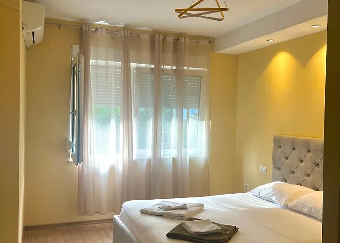 Gloria Apartment *